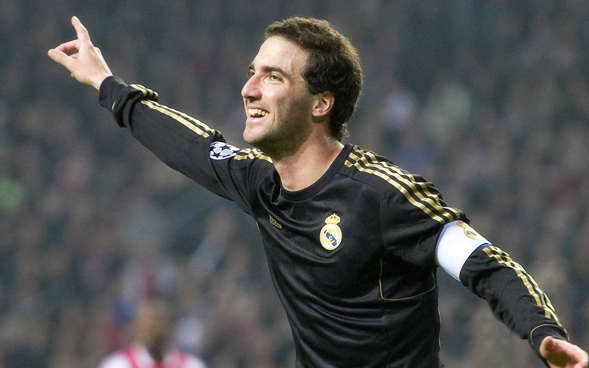 西甲:皇家马德里打败巴塞罗那,皇家马德里对战巴塞罗那的视频